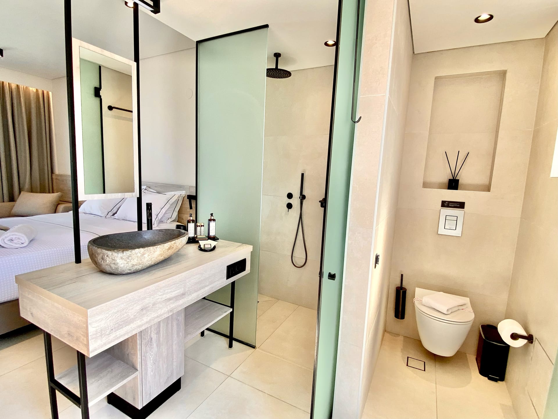 Deluxe Room with Private Pool &amp; Sea View