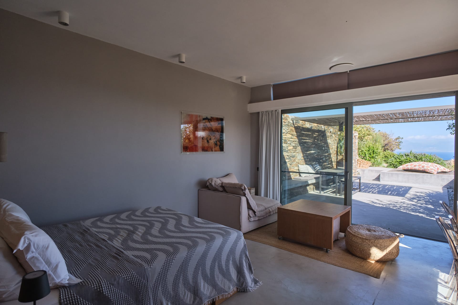 Cozy Retreat with Sea Views