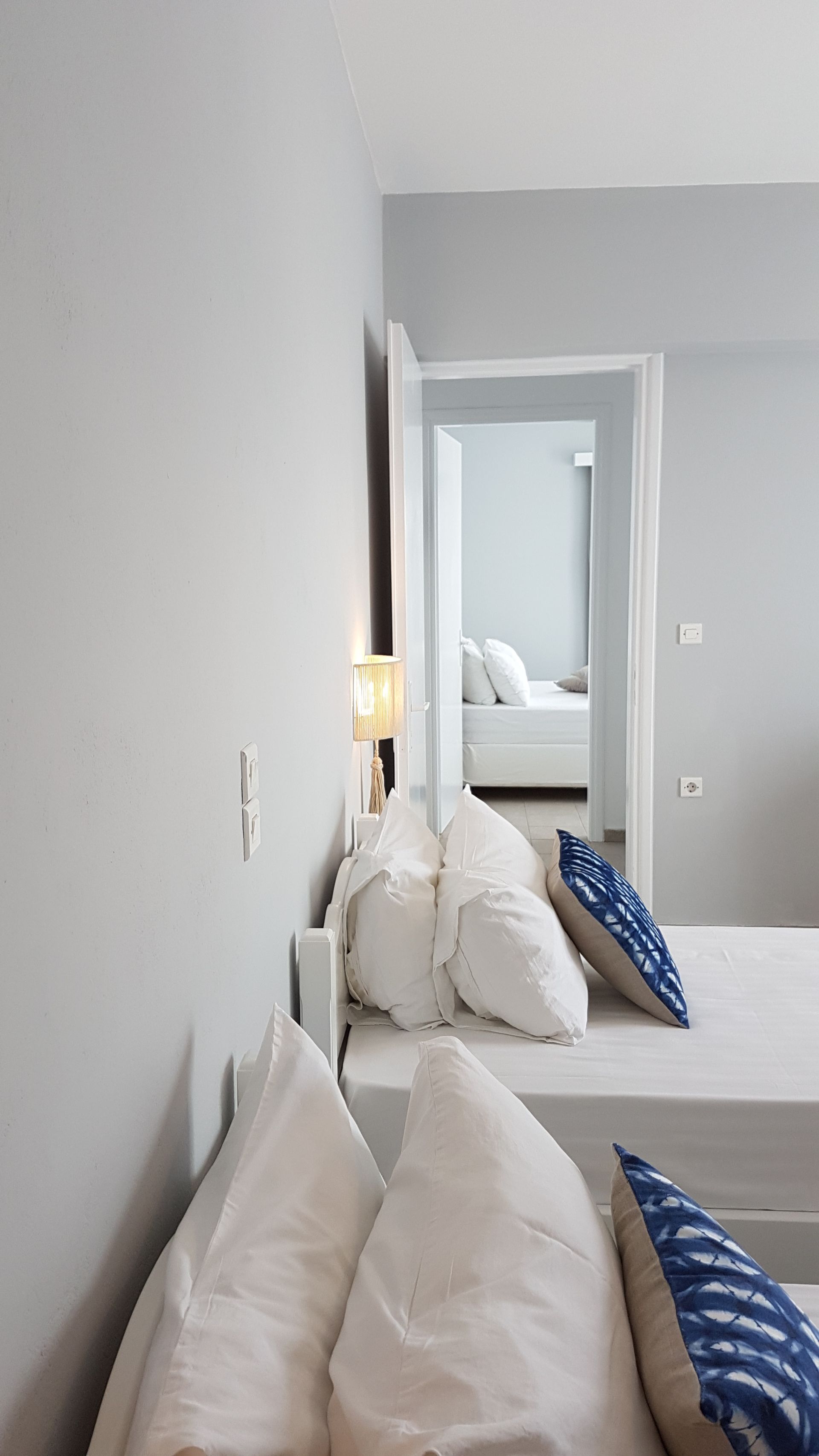 Family Apartment of 4 guests on top Floor with Balcony partial Sea View