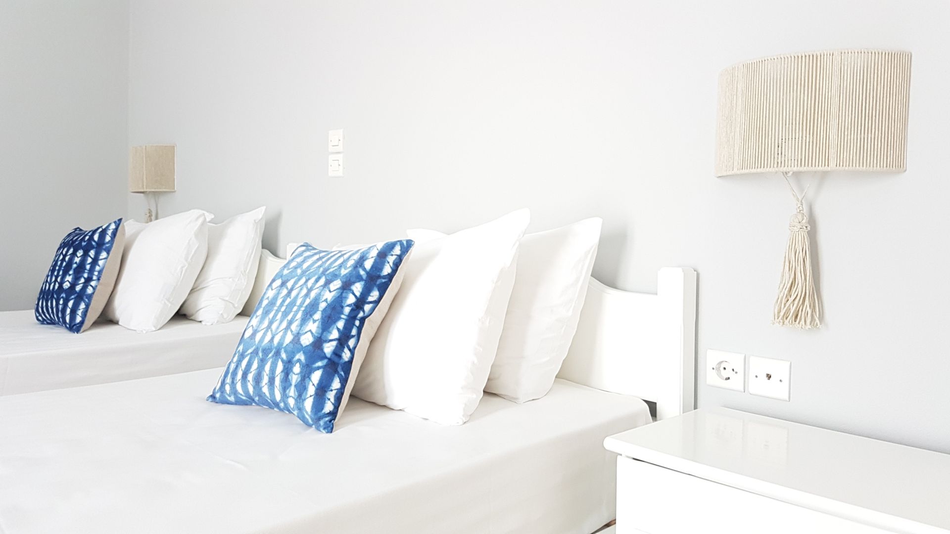 Family Apartment of 4 guests on top Floor with Balcony partial Sea View