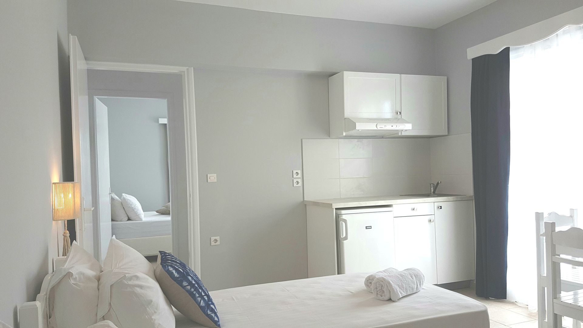 Family Apartment of 4 guests on top Floor with Balcony partial Sea View