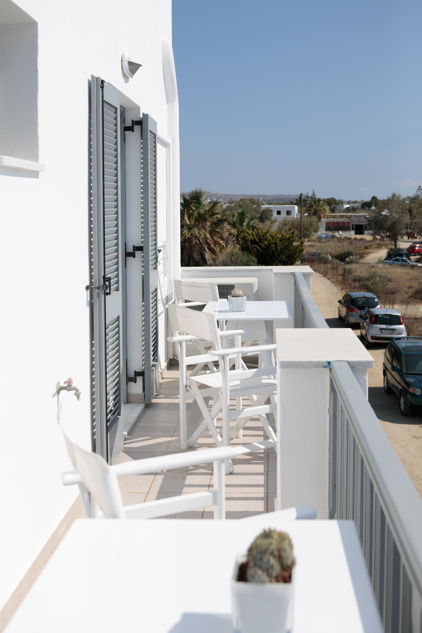 Family Apartment of 4 guests on top Floor with Balcony partial Sea View