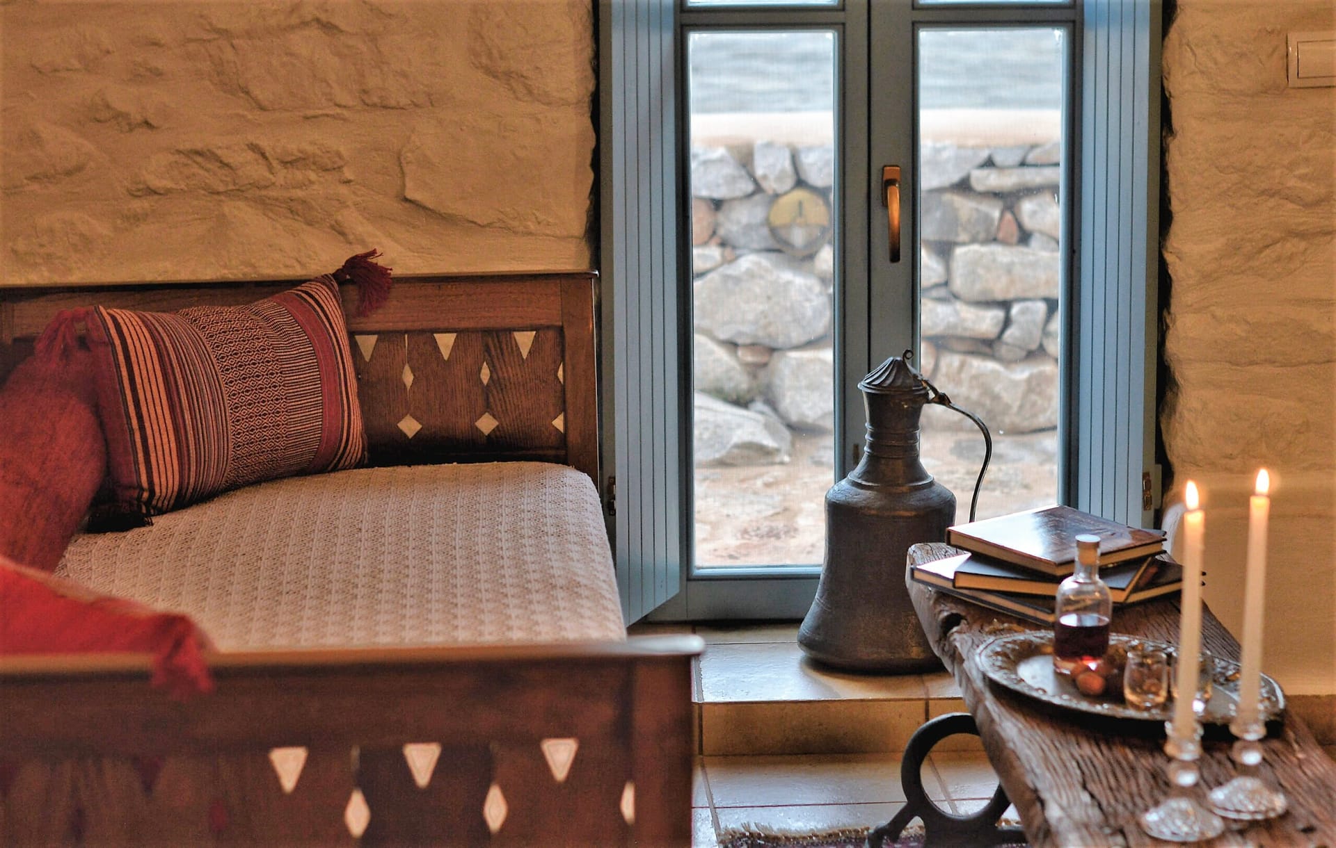 Kamares (Arches) Deluxe suite with veranda and garden view