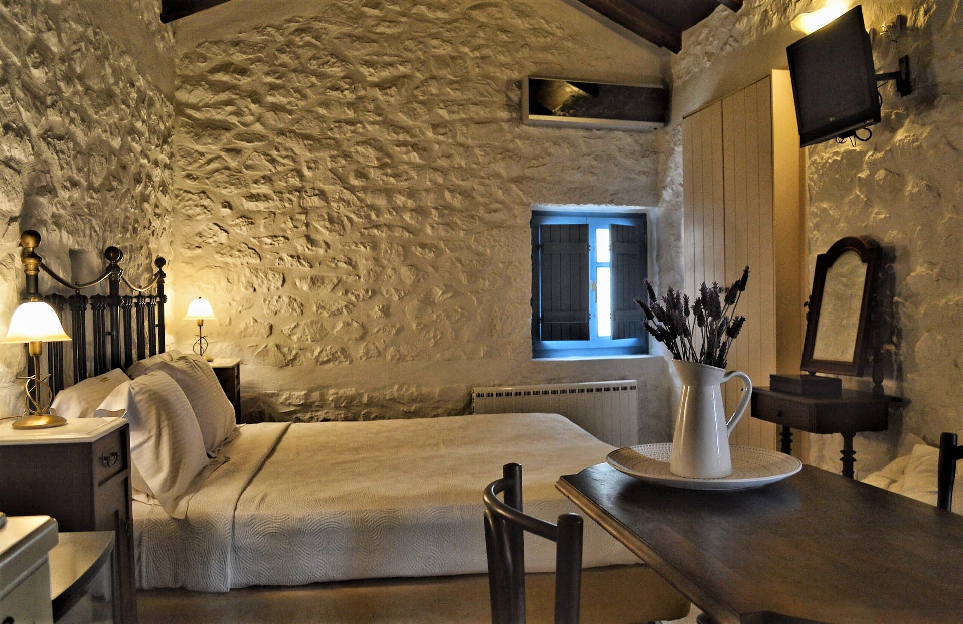 Iliako B - Suite with queen-size bed mountain and sea views