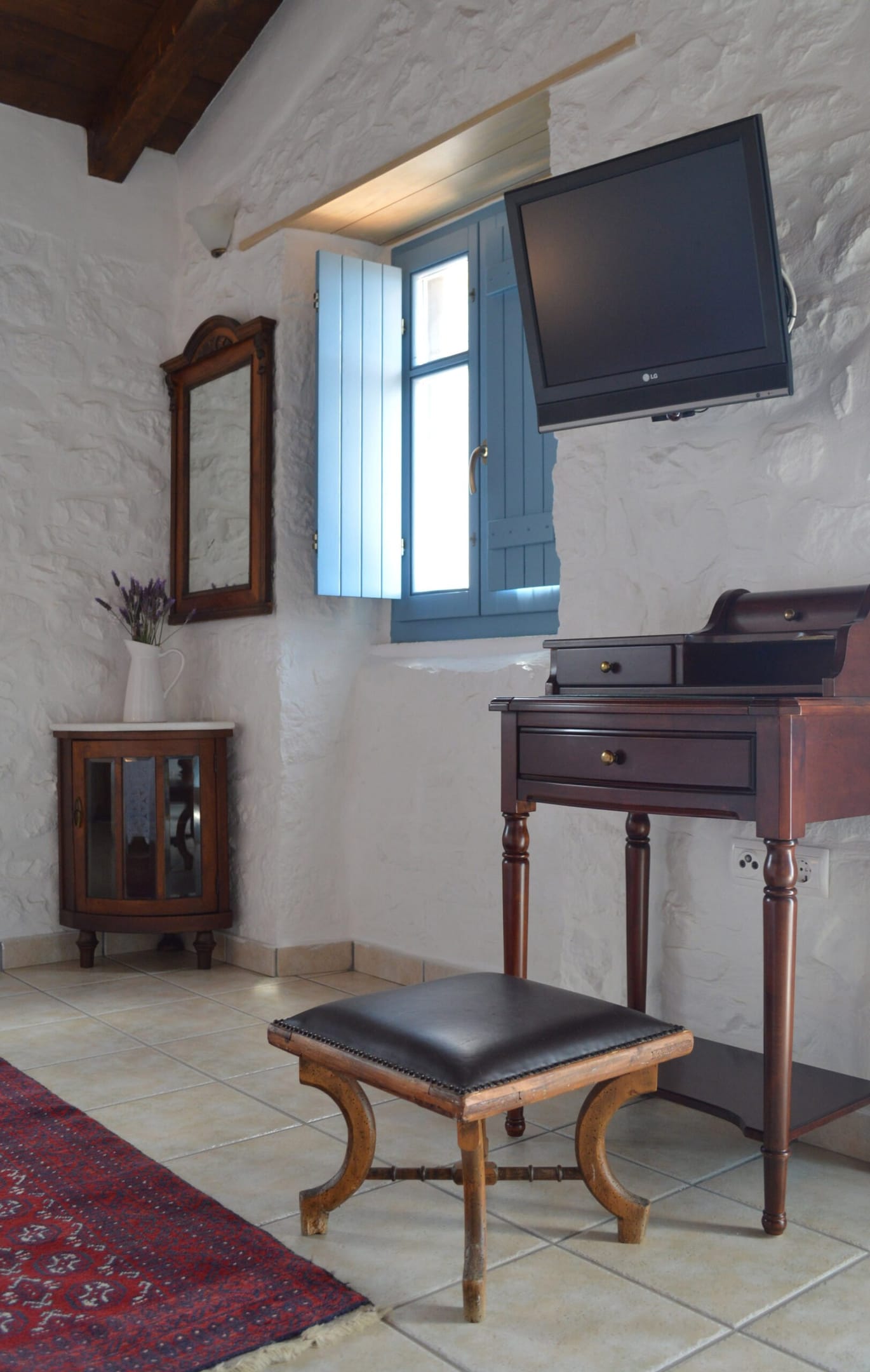 New Solar - Suite with queen-size bed &amp; sea and mountain views