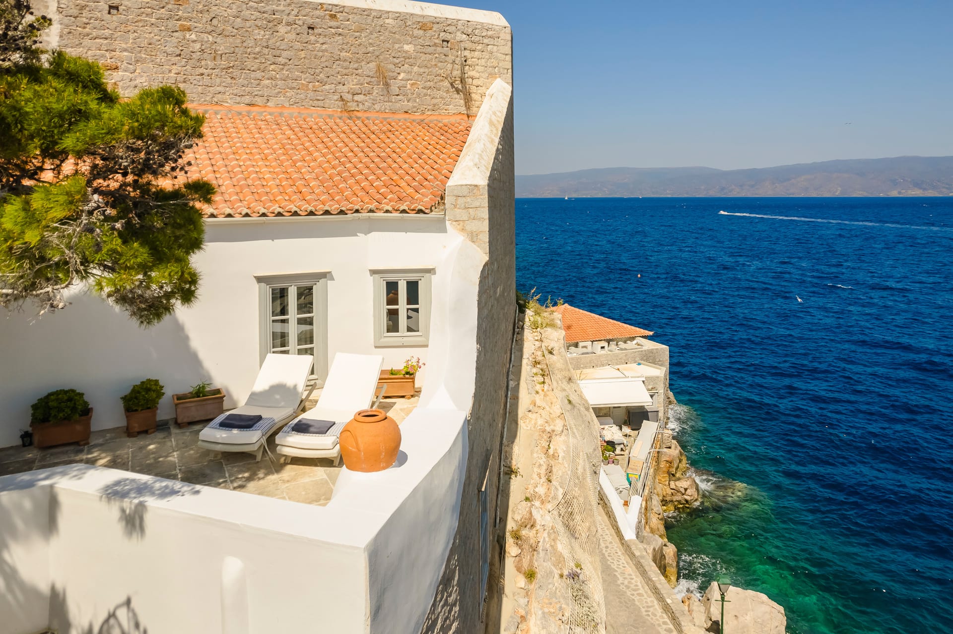 Hydrea Suite with Sea View and Private Balcony