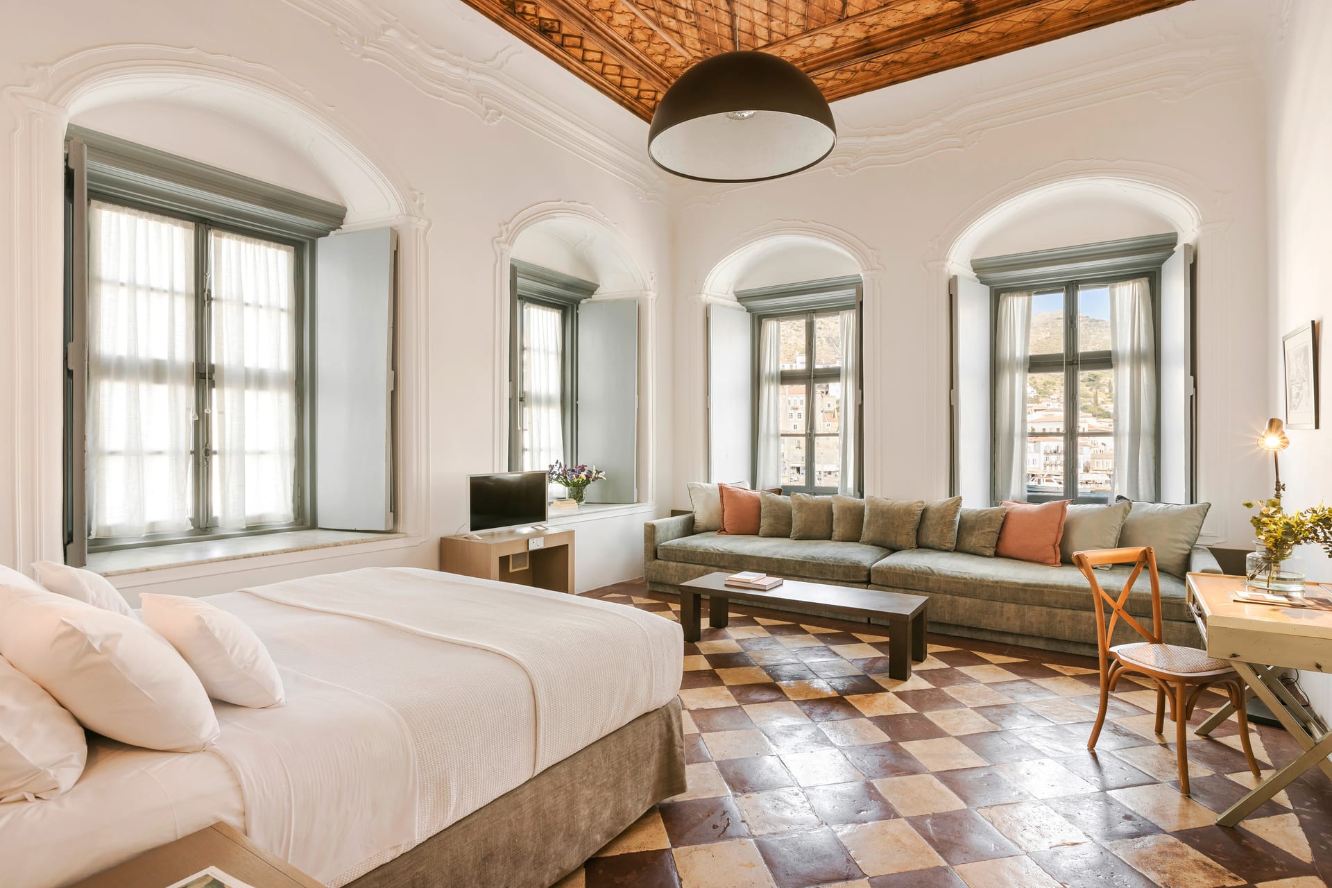 Master Suite with Sea View