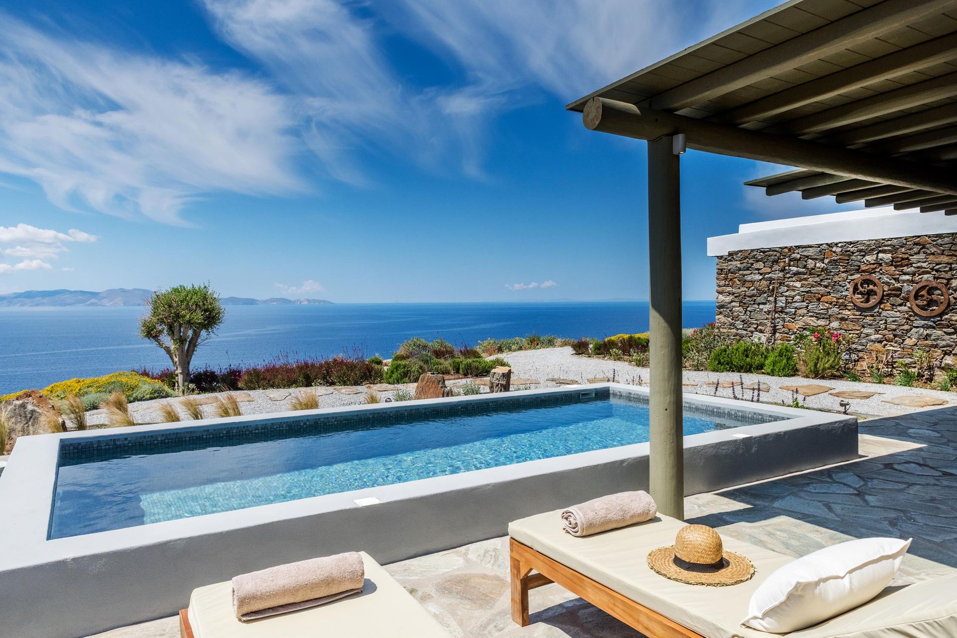 Honeymoon Suite with Private Pool &amp; Sea View