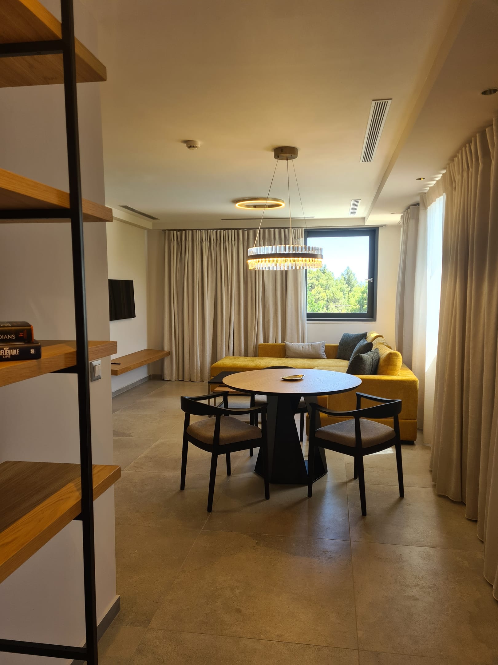 Galaxy Suite Forest View & Outdoor Hot Tub