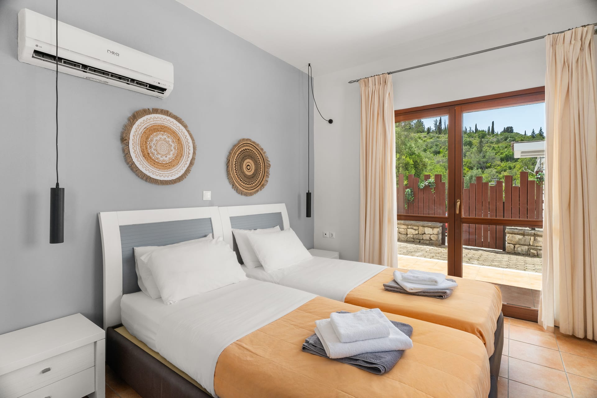 3 Bedroom Pool Suite Sea View