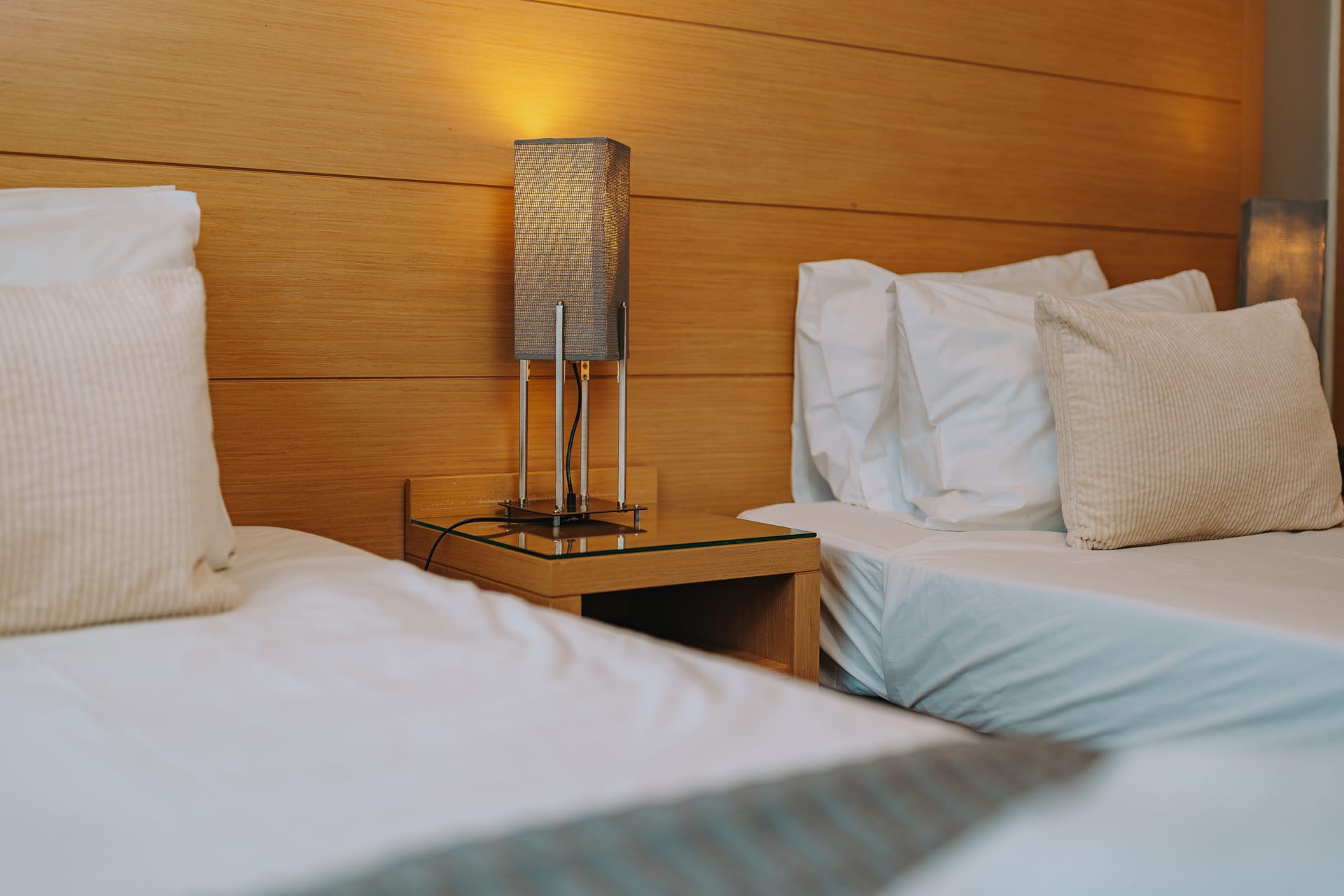 Twin Bed Room