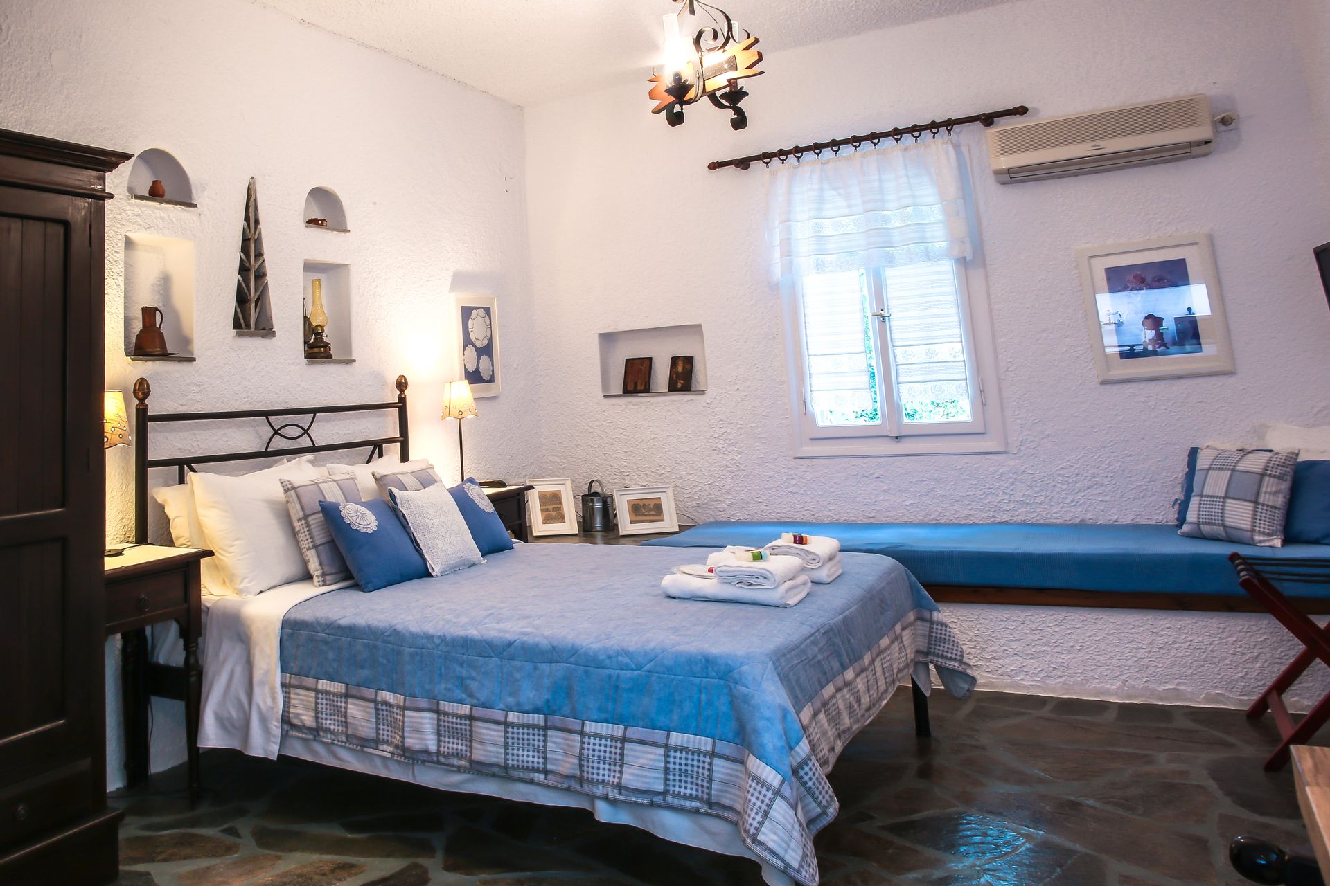 Deluxe Double with Extra Bed