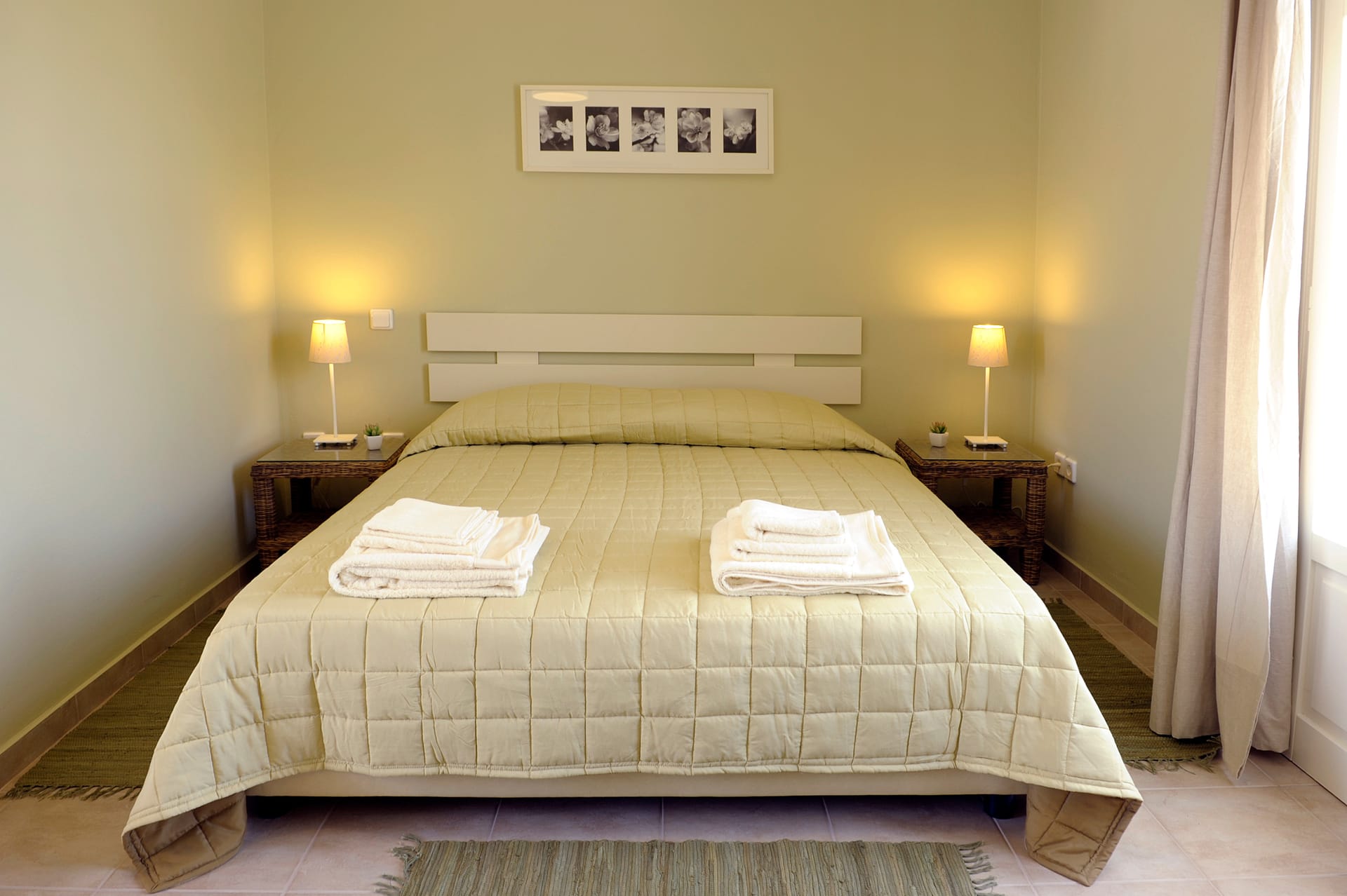 4 GROUND FLOOR PRIVATE VERANDA GARDEN VIEW