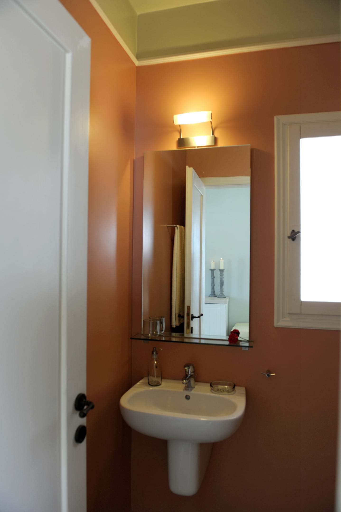 5-7 FIRST FLOOR PRIVATE VERANDA SIDE SEA VIEW