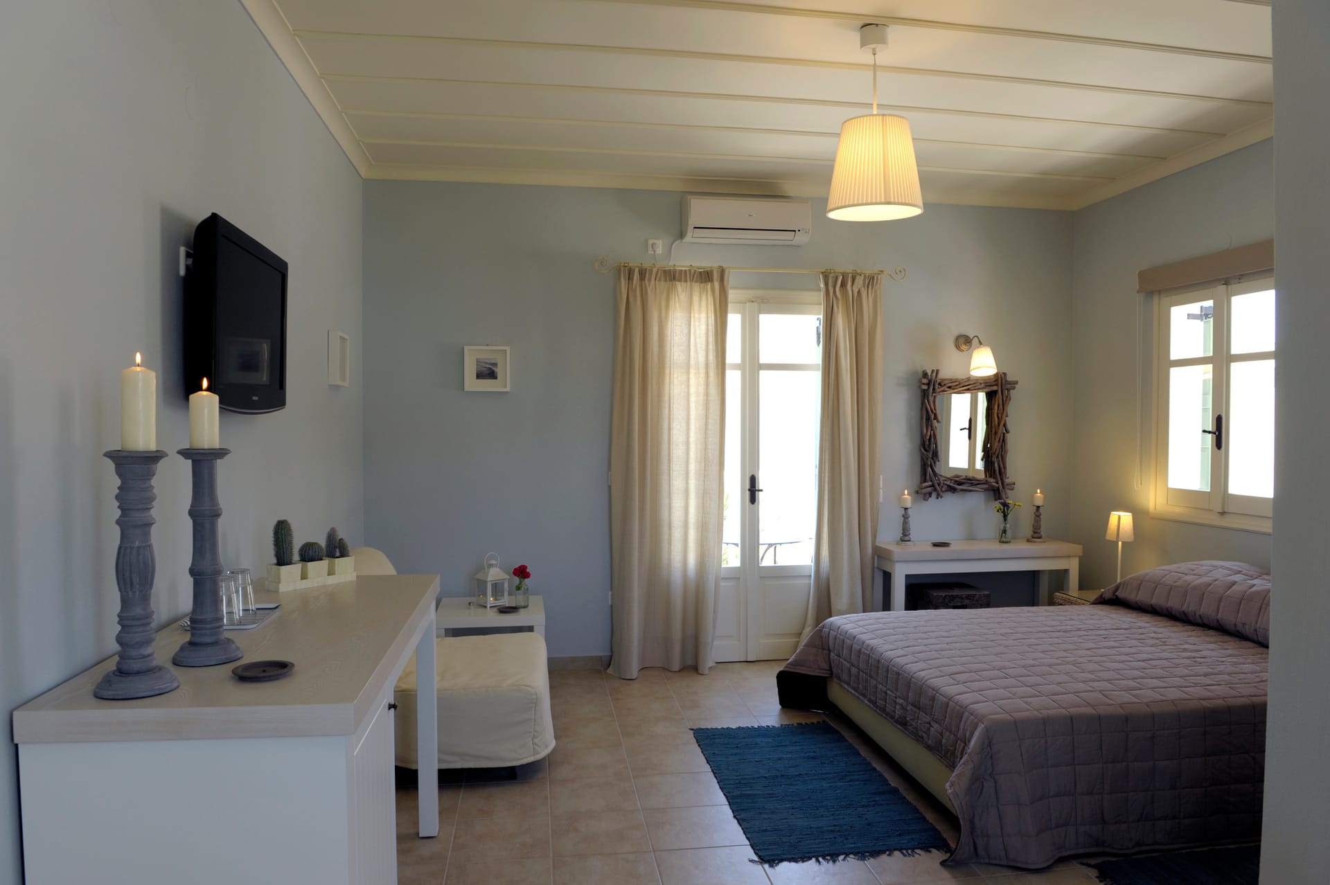 5-7 FIRST FLOOR PRIVATE VERANDA SIDE SEA VIEW