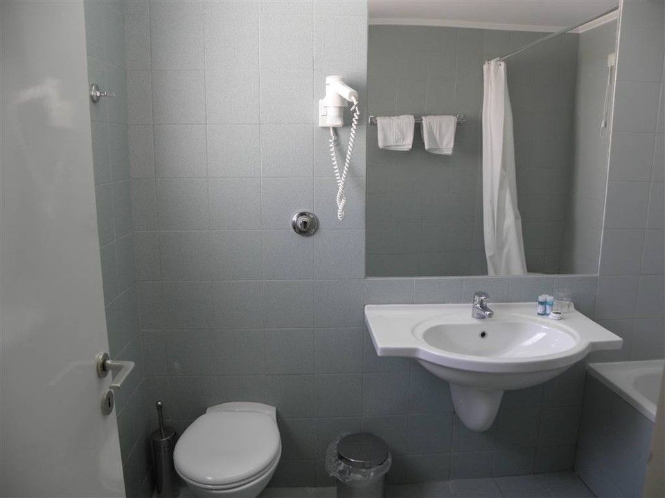 Mountain View Room