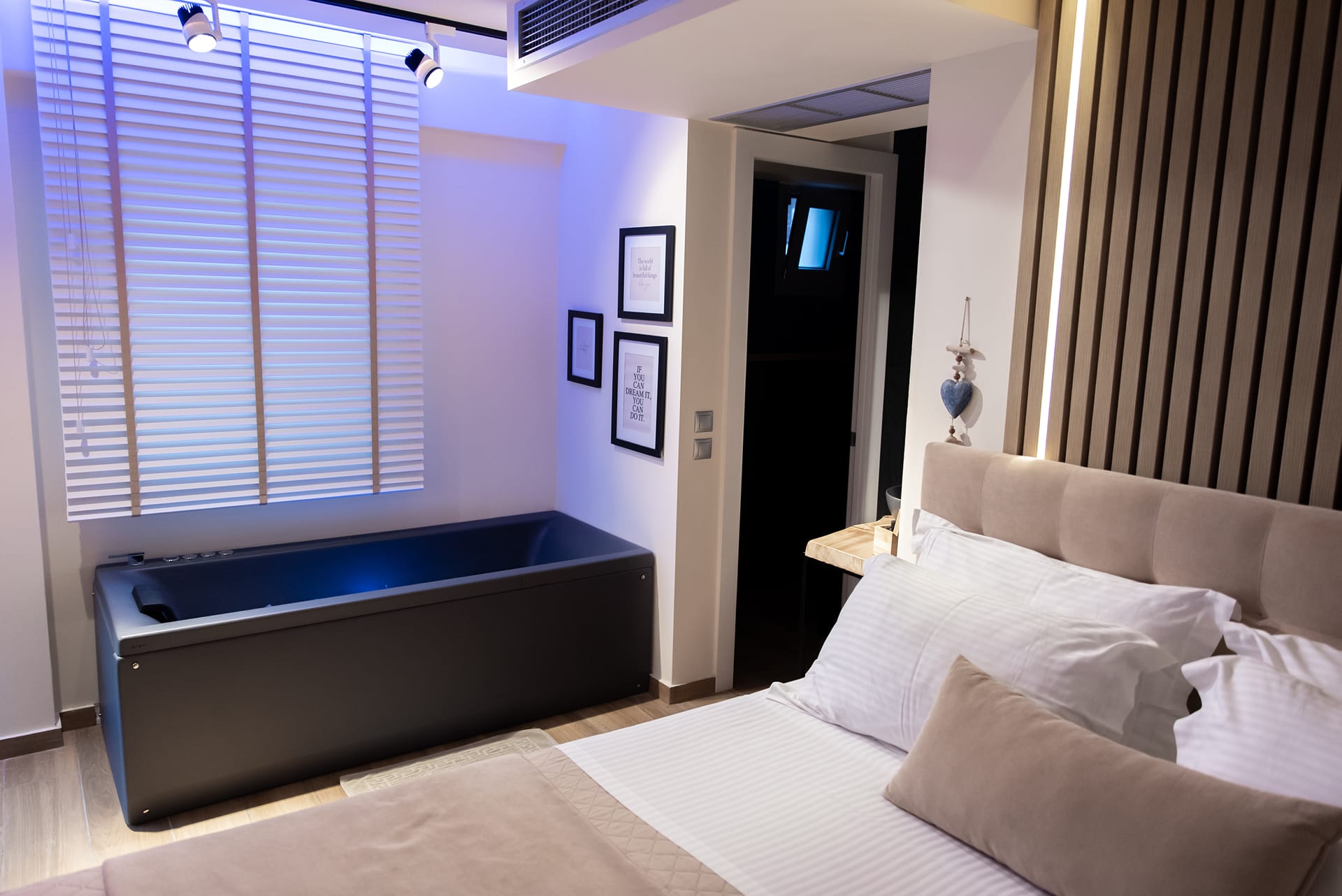 Suite with In-room Spa Bath