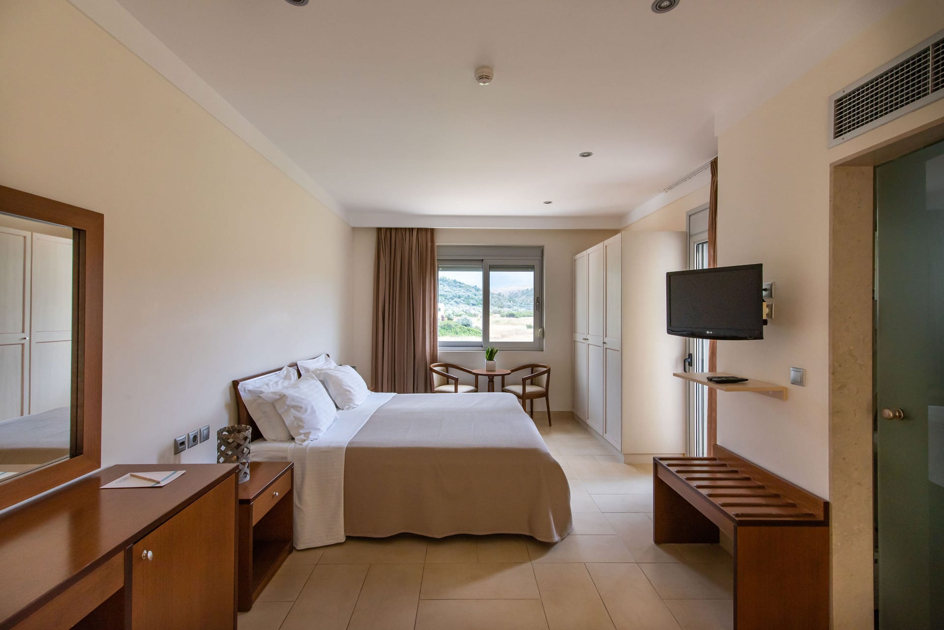 Double Room with Mountain View