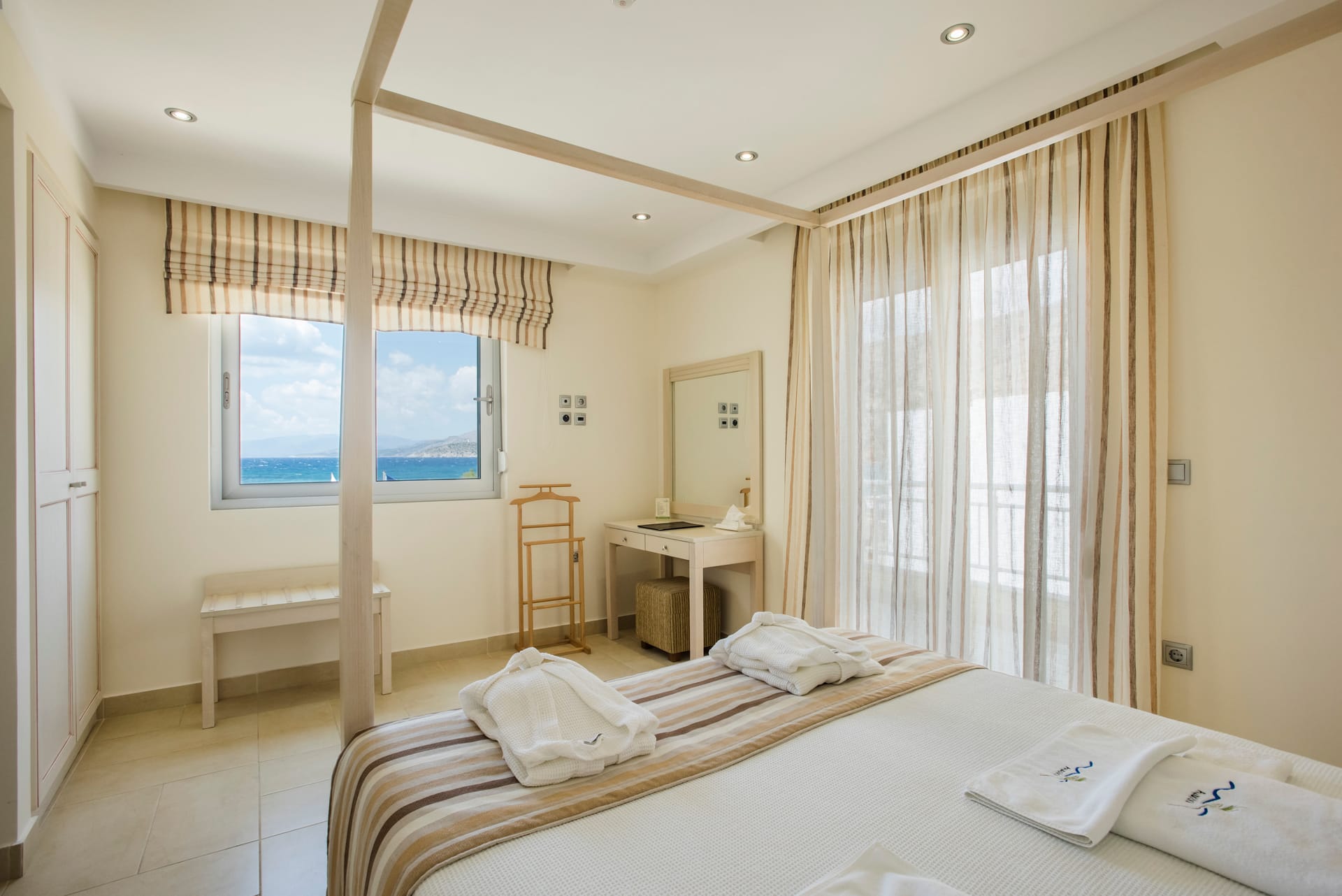 Family Apartment with Sea View