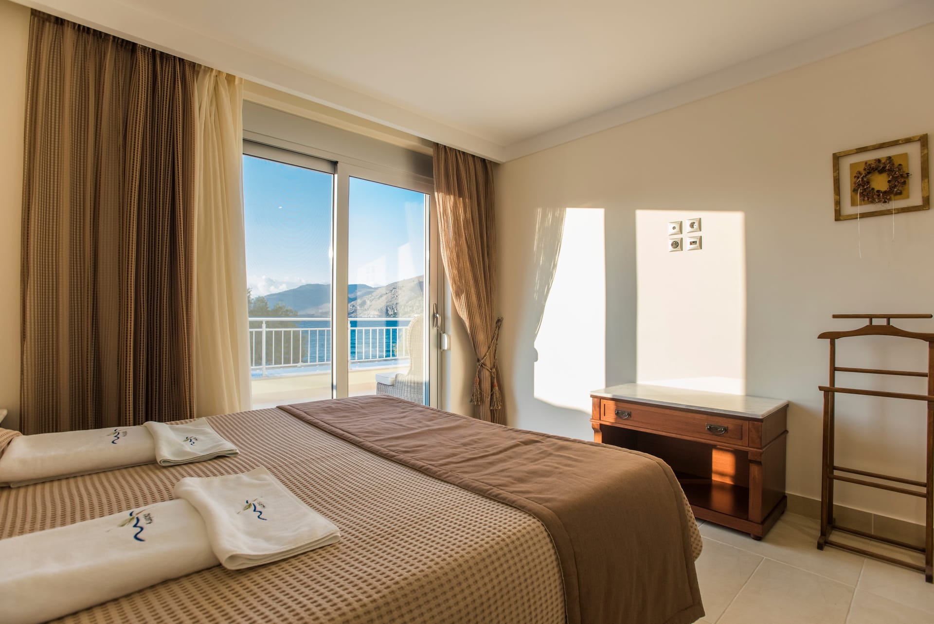 2 Bedroom 2 Bathroom Residence with Sea View