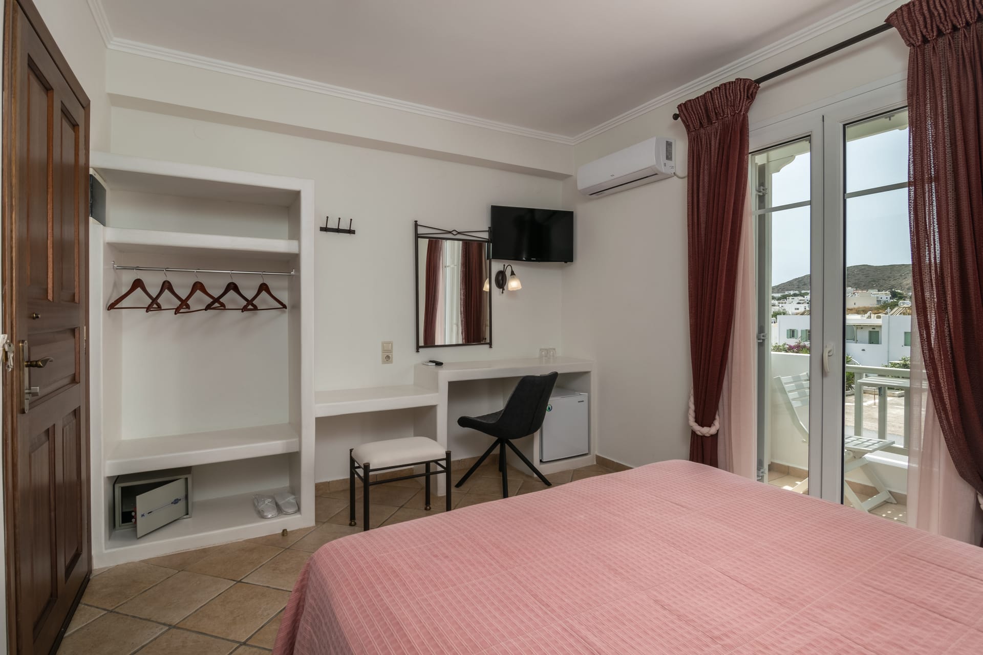 Double Partial Sea View Room with balcony