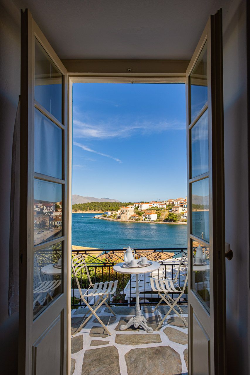 Athina J. Suite Sea View