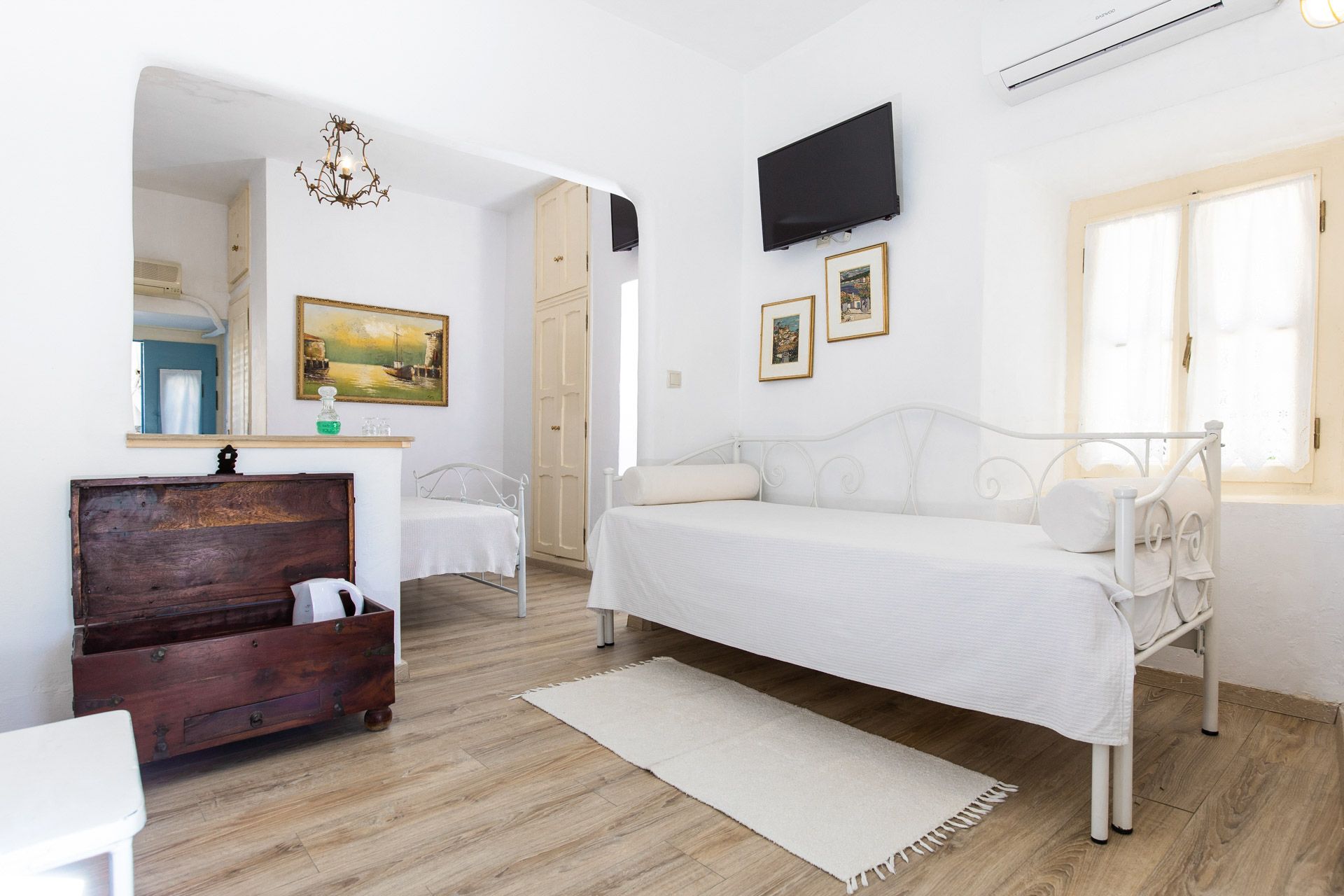 Pandora Deluxe Room