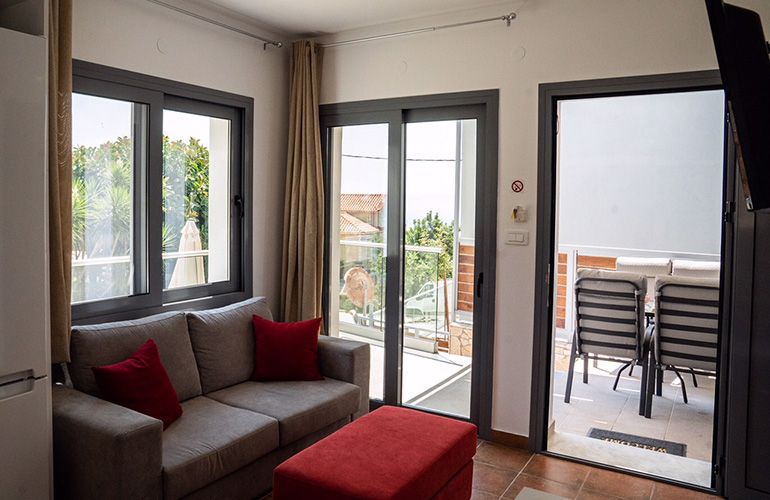 2 Bedrooms Apartment