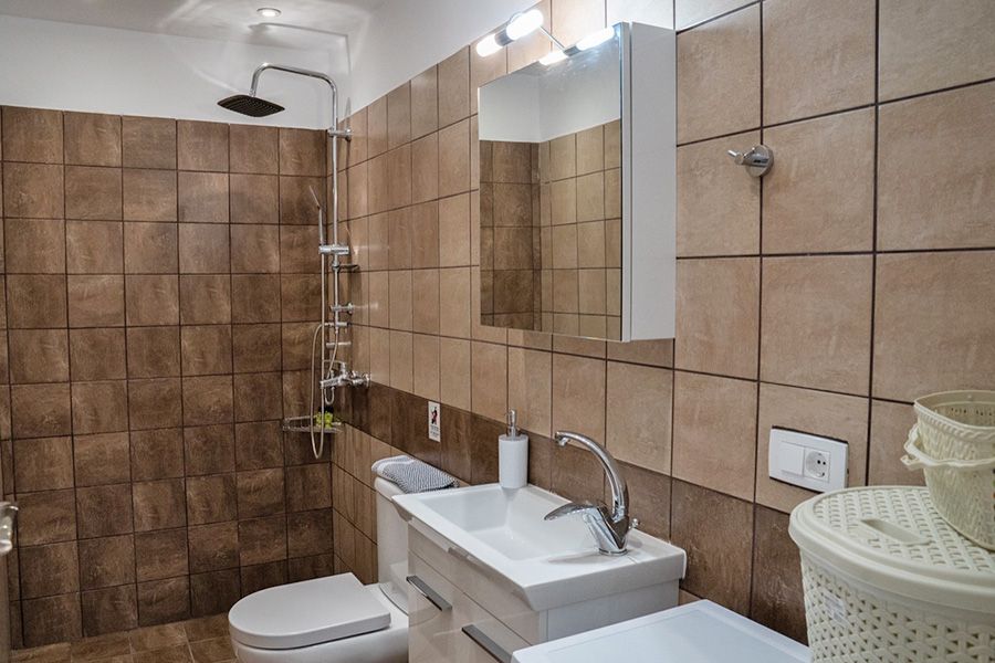 2 Bedrooms Apartment