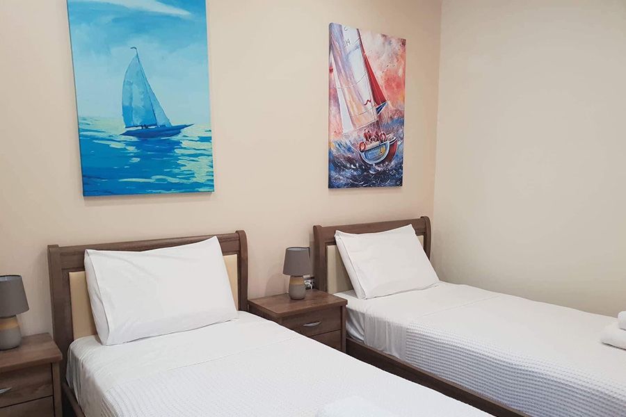 2 Bedrooms Apartment