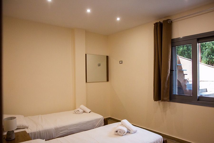 2 Bedrooms Apartment