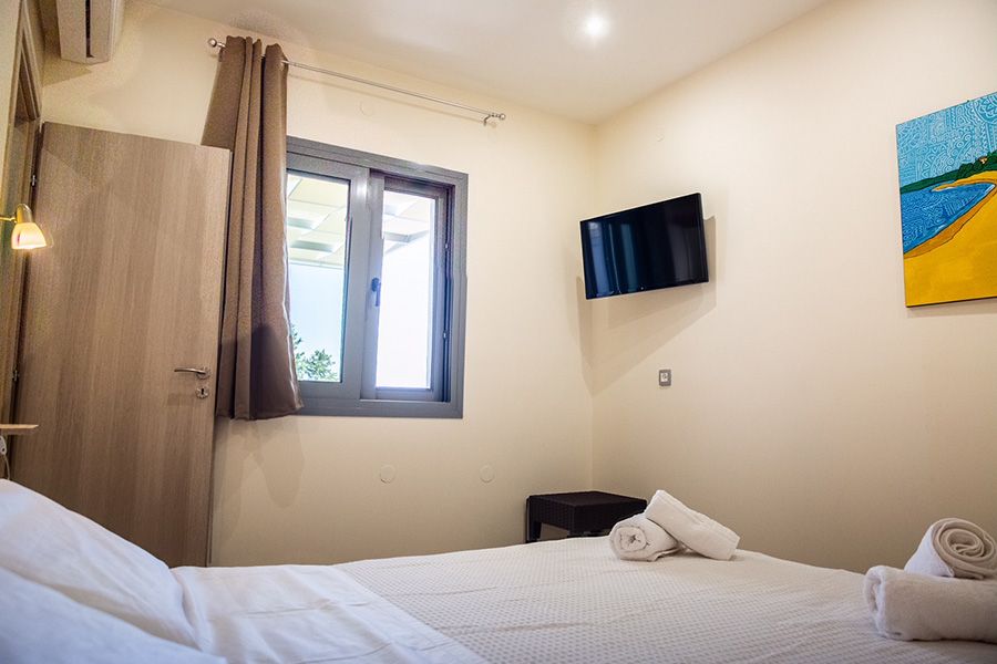 2 Bedrooms Apartment