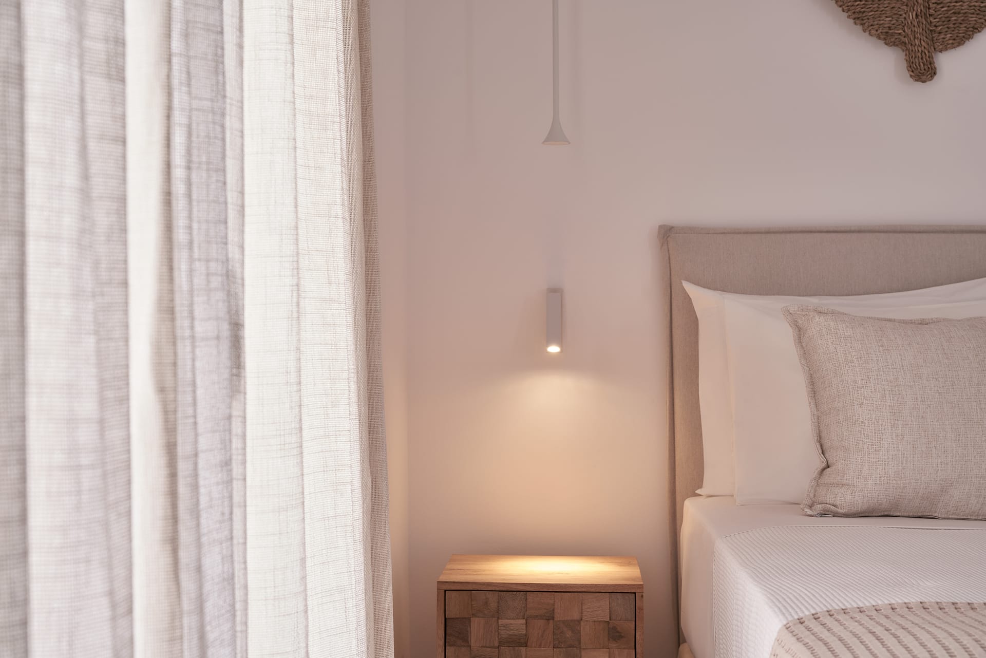 Superior room with partial sea view or pool view