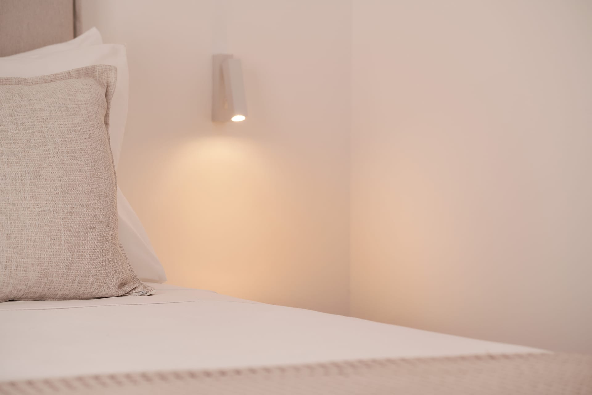 Superior room with partial sea view or pool view