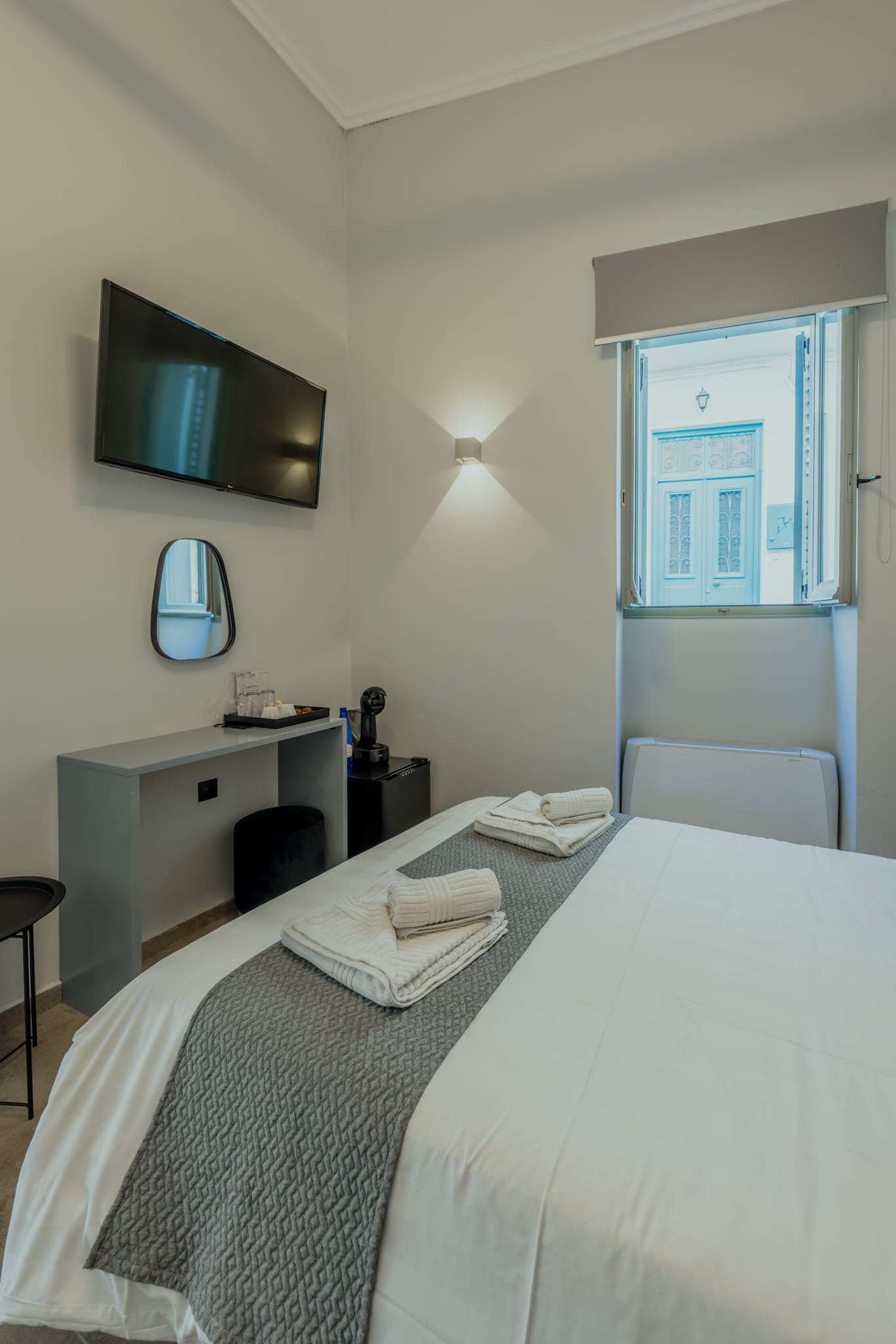 Classic Room (No. 1)