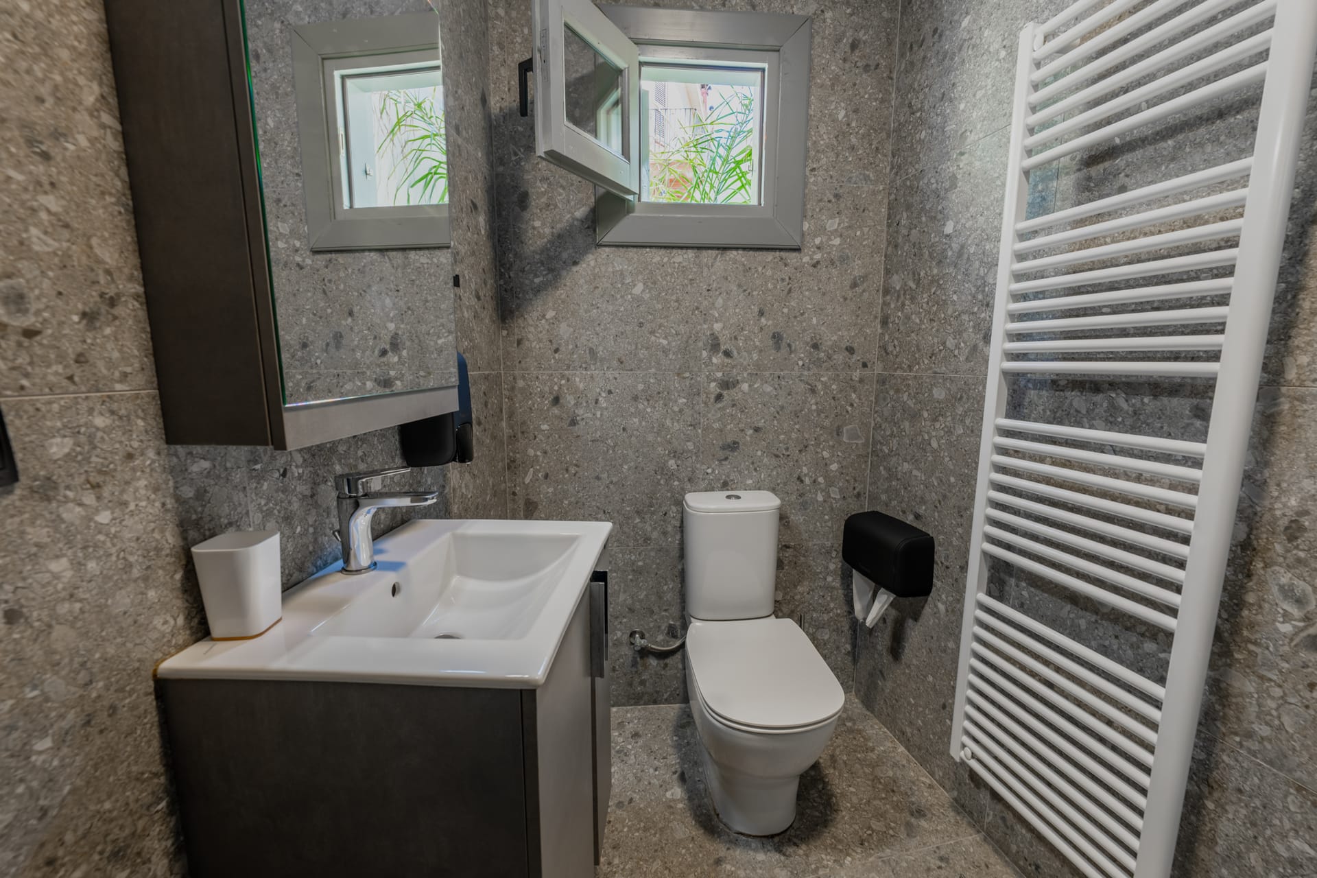 Classic Room (No. 1)