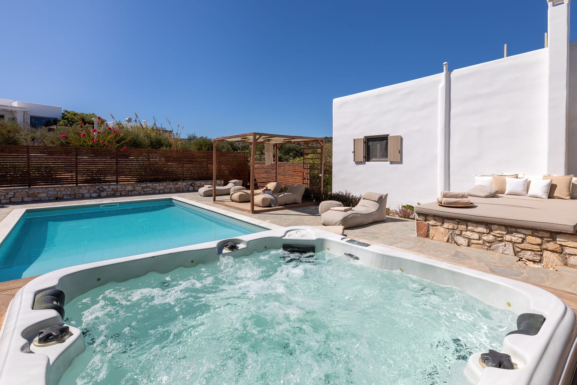 Aiolos | Private Pool &amp;  Jacuzzi Villa
