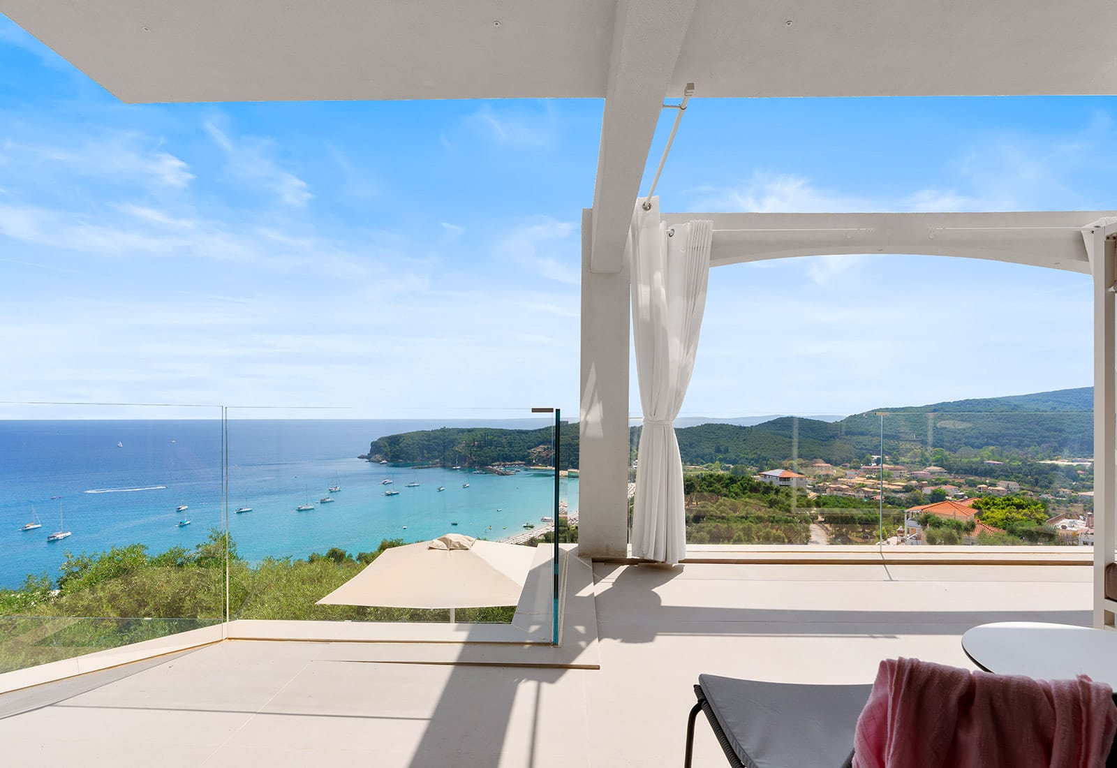Superior Suite with Sea View & Private Outdoor Jacuzzi