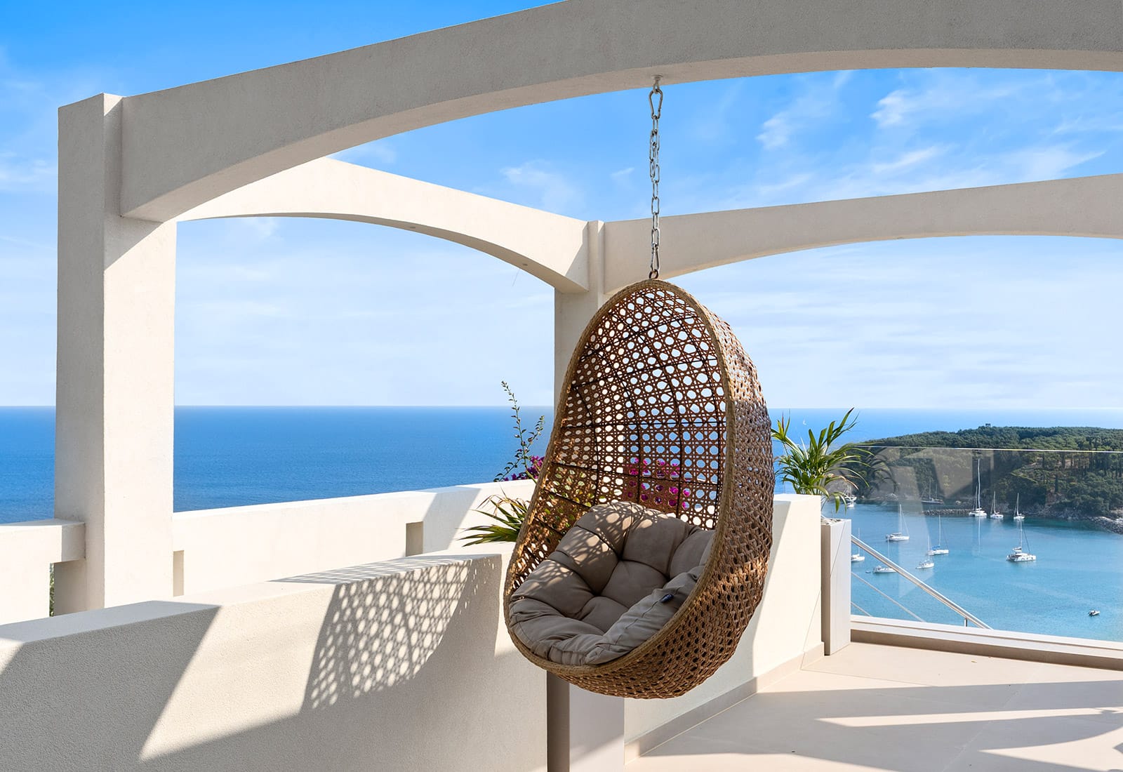 Superior Suite with Sea View & Private Outdoor Jacuzzi