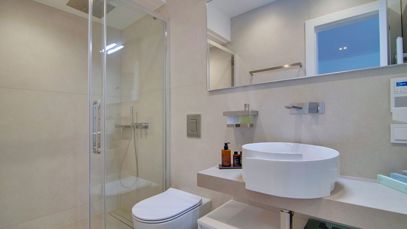 Deluxe Suite with private balcony