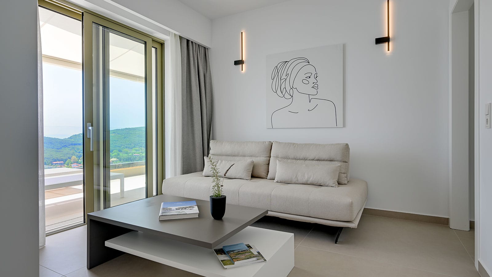 Deluxe Suite with private balcony