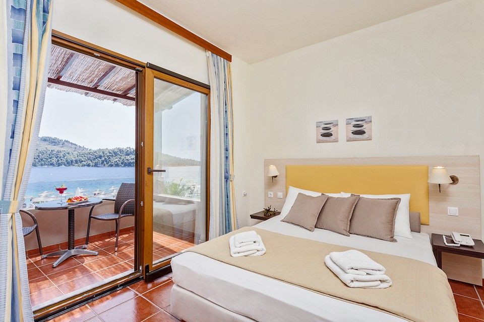 Double Room Upper Floor Sea View (12-14m²)