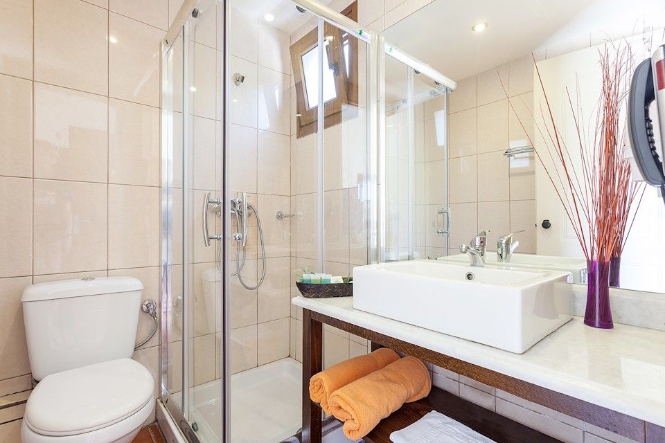 Double Room Upper Floor Sea View (12-14m²)