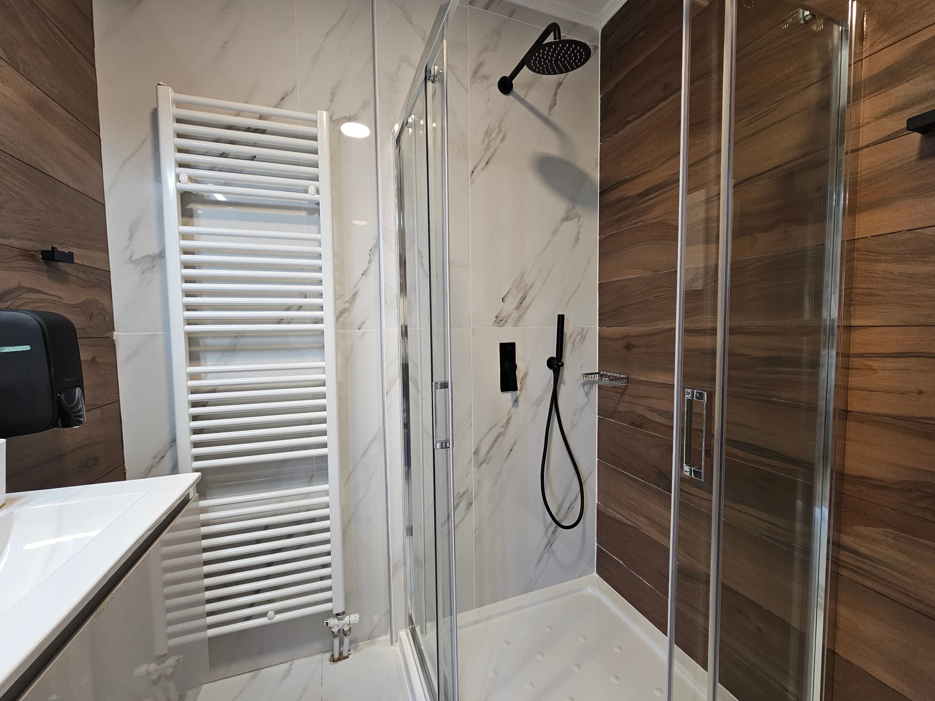 Deluxe Suite with Sea View (No. 5)