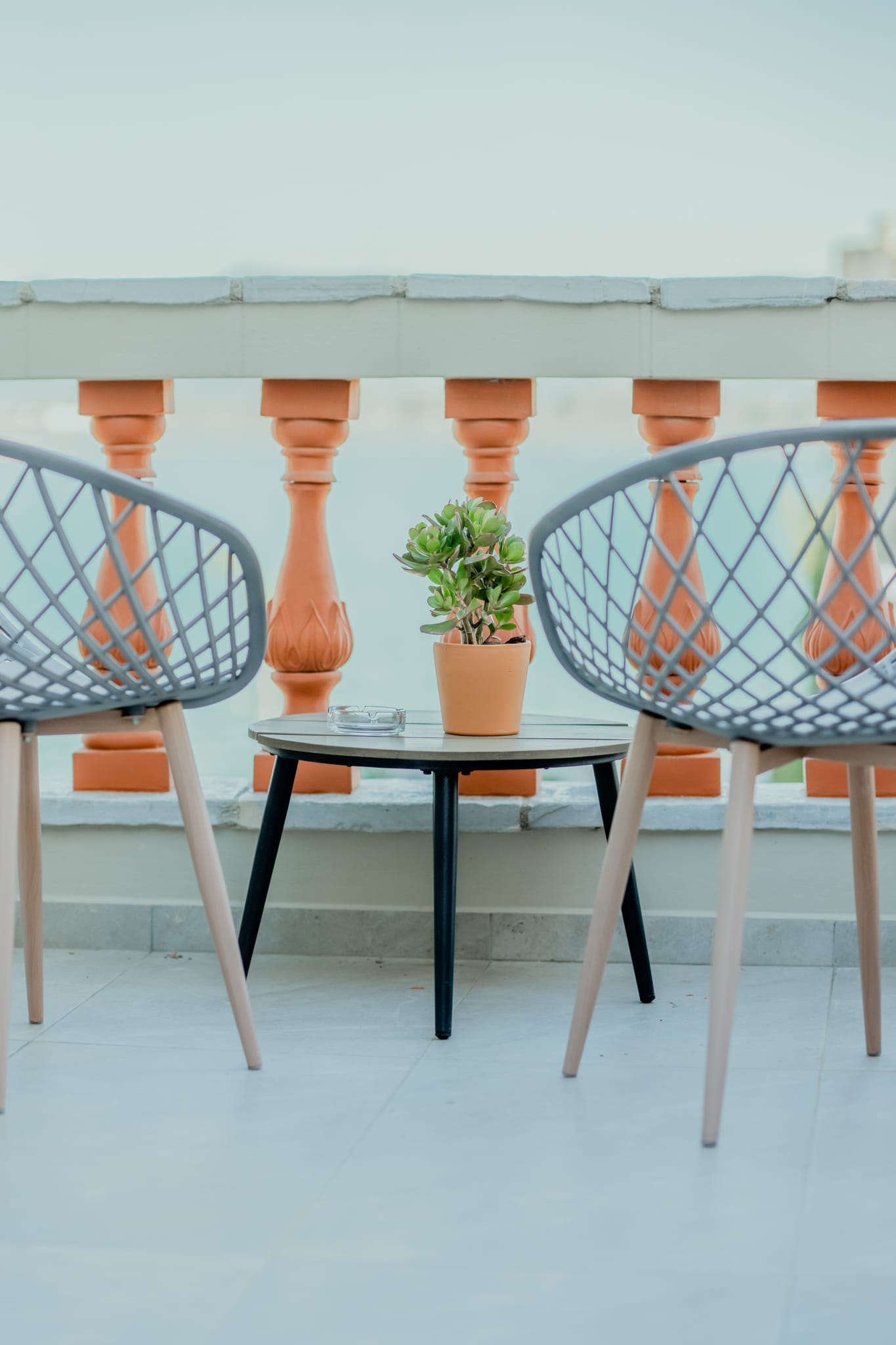 Deluxe Suite with Sea View (No. 6)