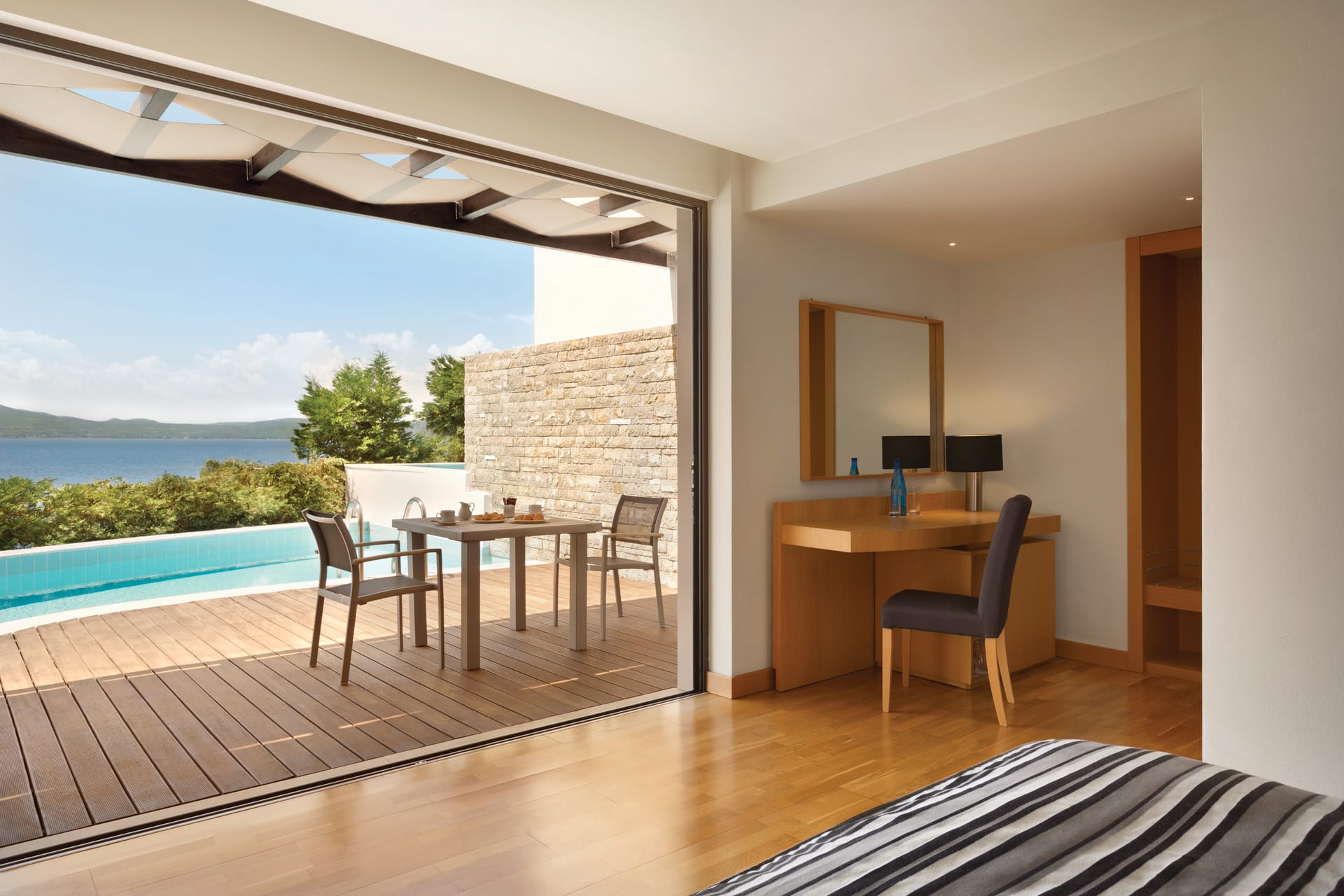 Deluxe Junior Suite with Private Pool Sea View