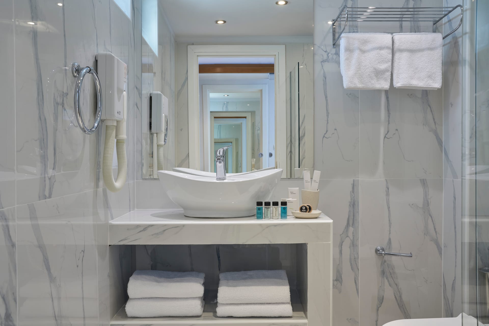 Junior Suite with Sea and Poros Town View