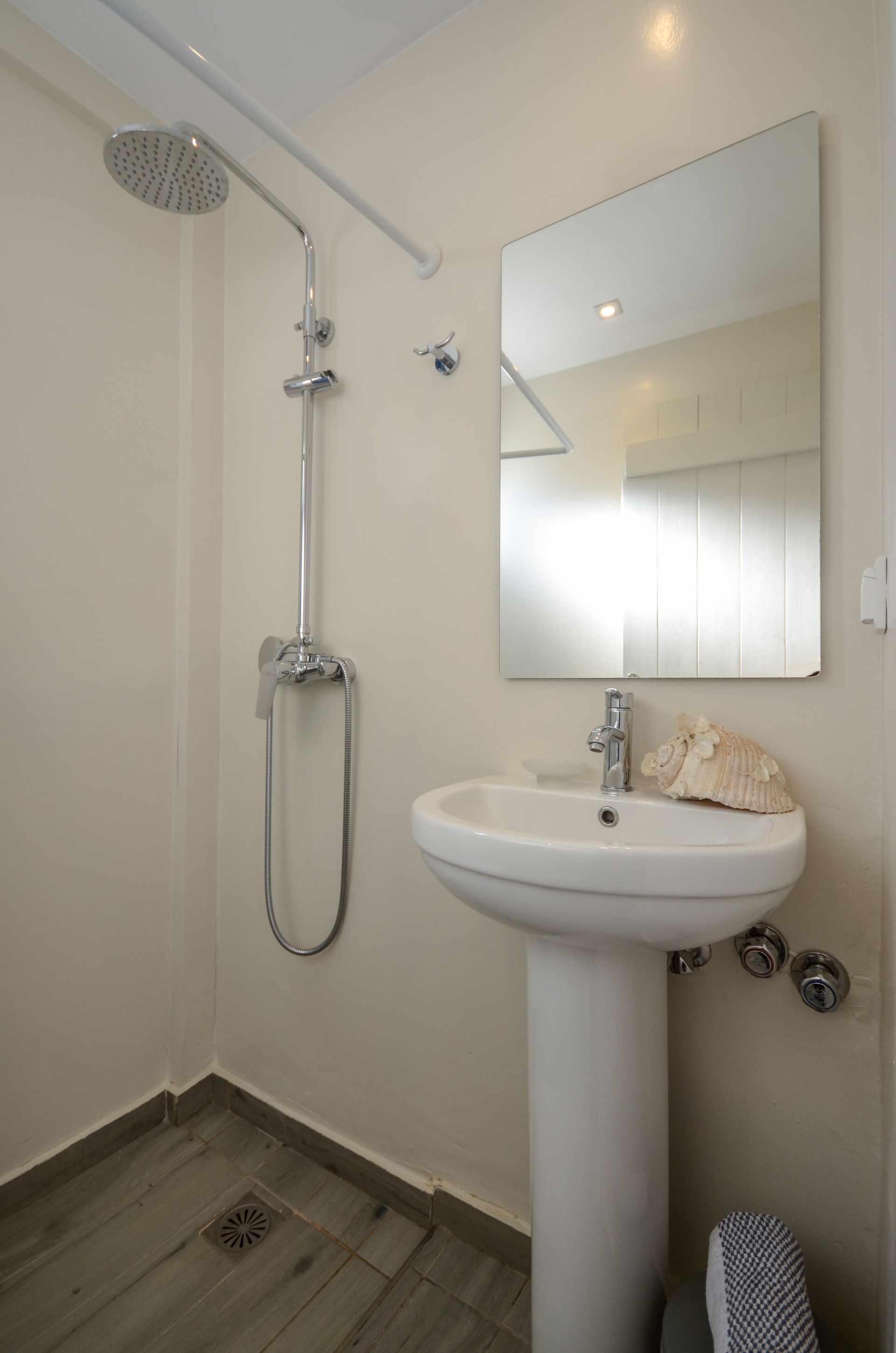 Depis Suites - Double Room