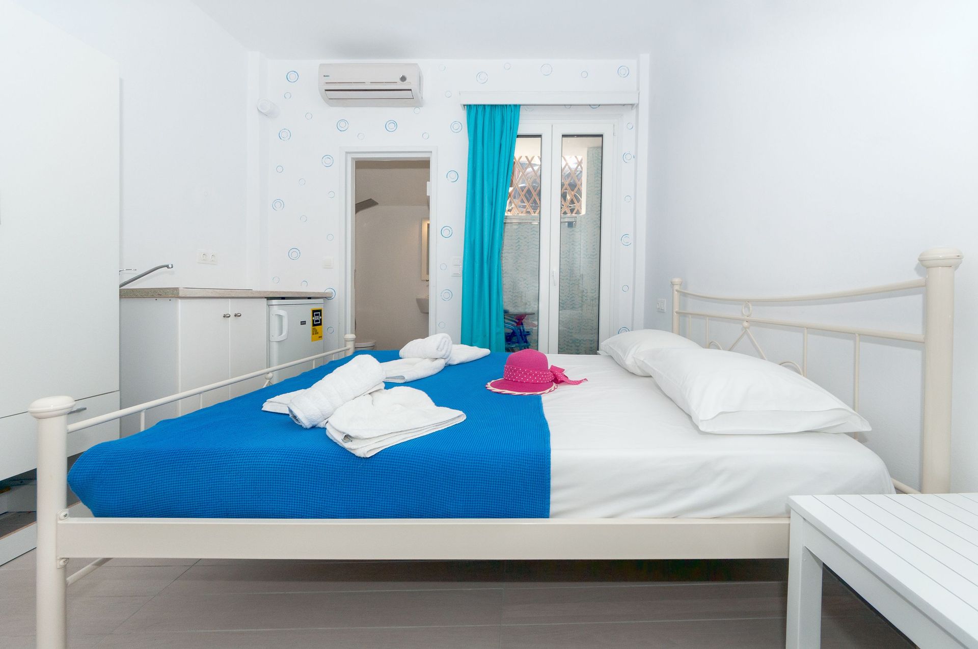 Depis Place - Double Room Semi Basement