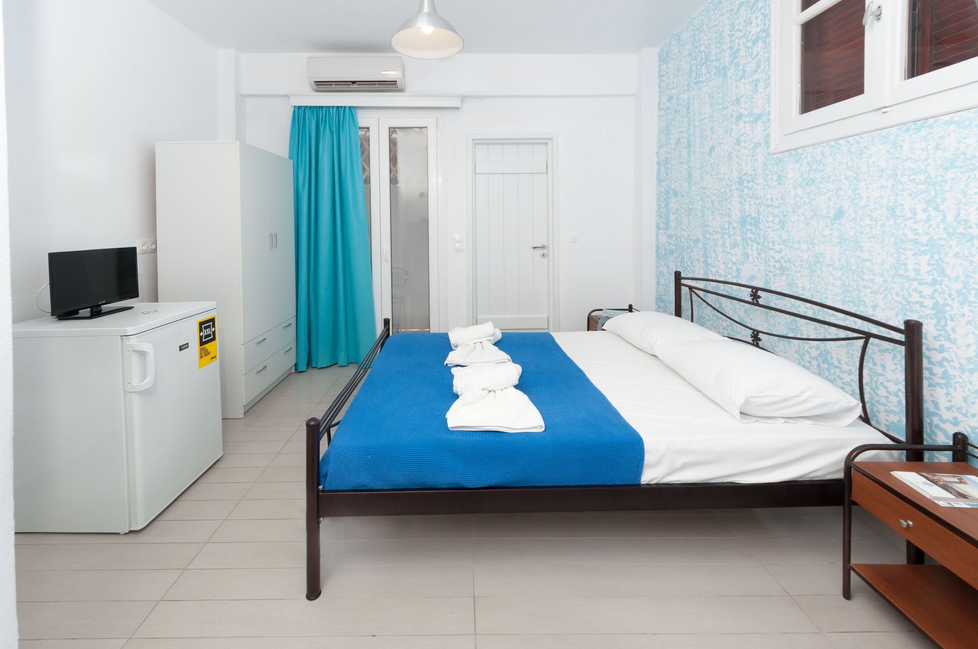 Depis Place - Triple Studio Semi-Basement